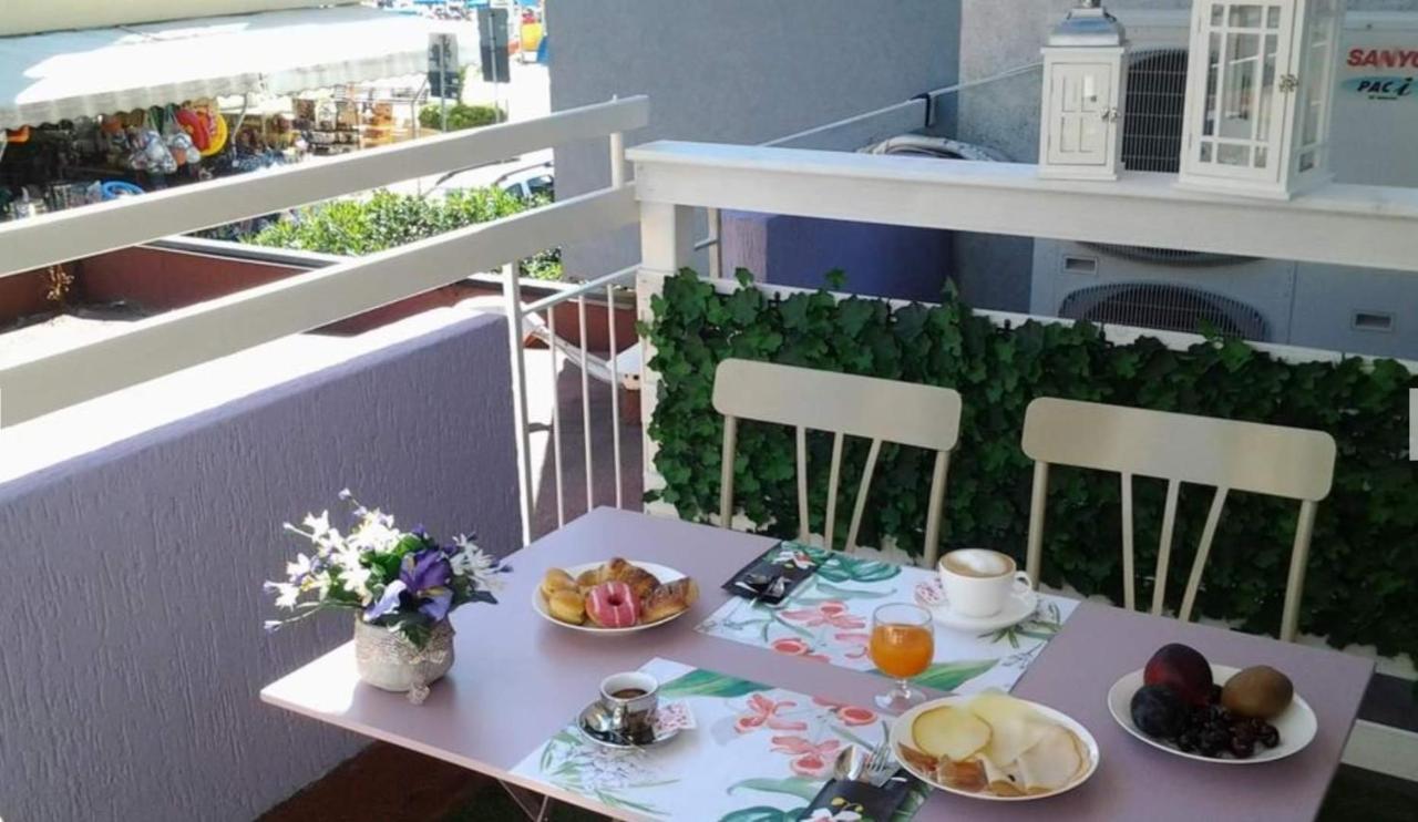 Residence Hotel Le Viole Rimini Exterior photo